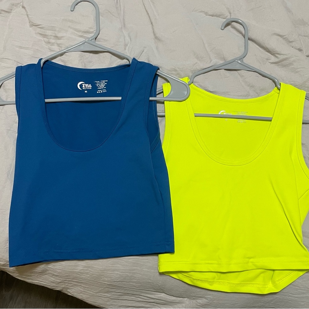 2 Zyia tanks